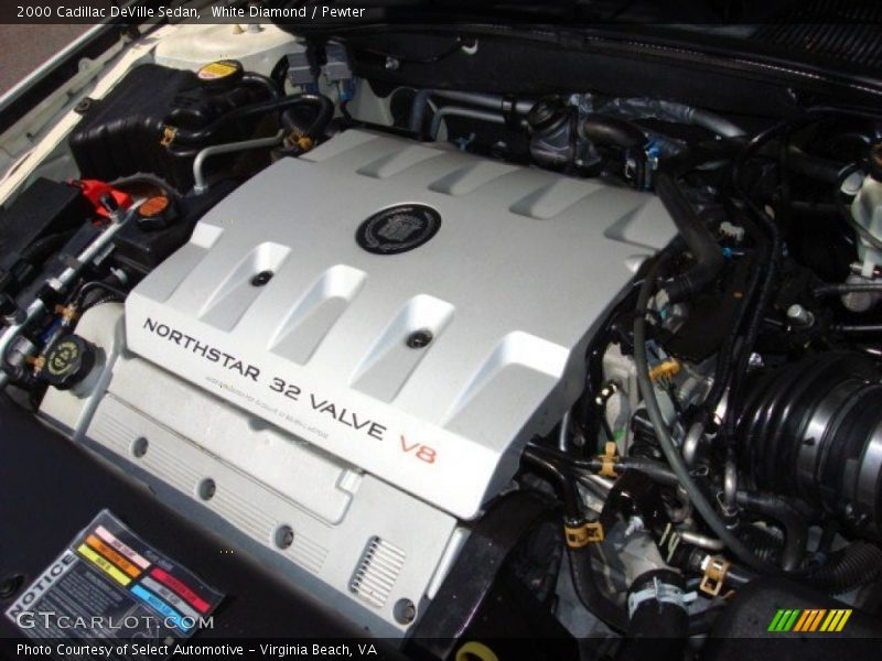 White Diamond / Pewter 2000 Cadillac DeVille Sedan