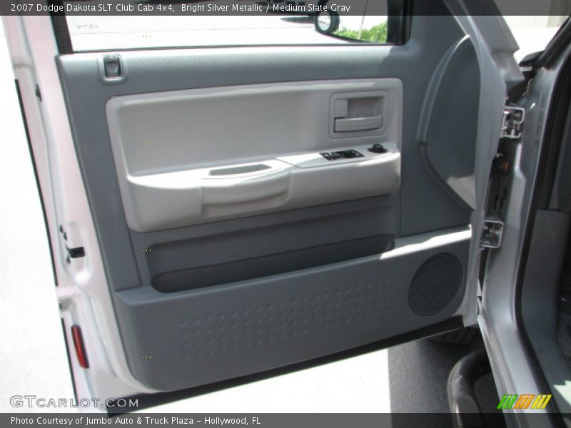 Bright Silver Metallic / Medium Slate Gray 2007 Dodge Dakota SLT Club Cab 4x4