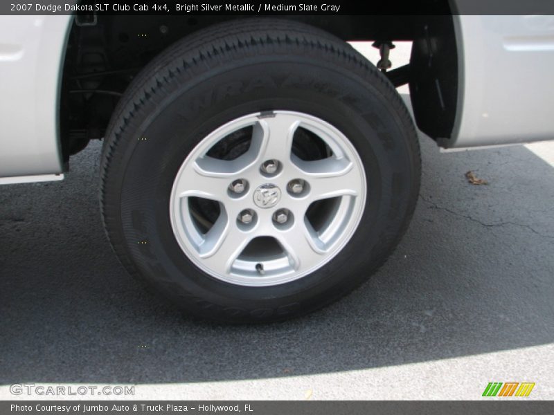 Bright Silver Metallic / Medium Slate Gray 2007 Dodge Dakota SLT Club Cab 4x4