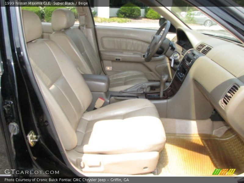 Super Black / Beige 1999 Nissan Maxima GLE