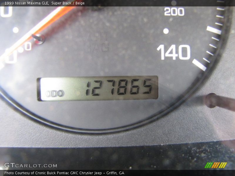 Super Black / Beige 1999 Nissan Maxima GLE