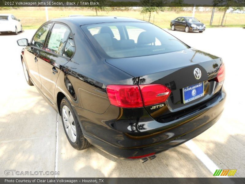 Black / Titan Black 2012 Volkswagen Jetta SE Sedan