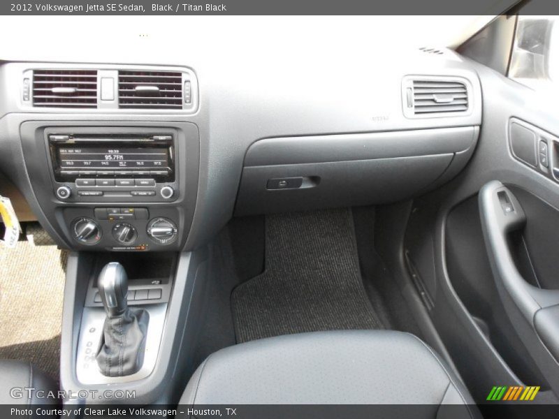 Black / Titan Black 2012 Volkswagen Jetta SE Sedan