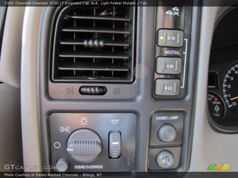 Controls of 2002 Silverado 2500 LT Extended Cab 4x4