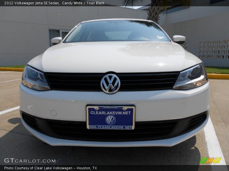 Candy White / Titan Black 2012 Volkswagen Jetta SE Sedan