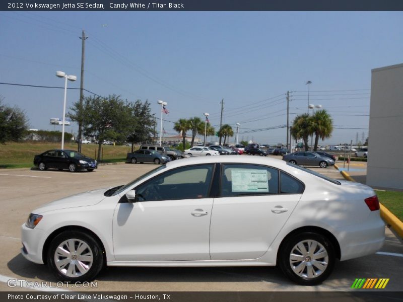 Candy White / Titan Black 2012 Volkswagen Jetta SE Sedan