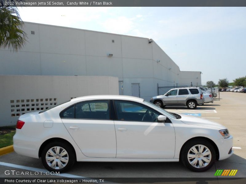Candy White / Titan Black 2012 Volkswagen Jetta SE Sedan