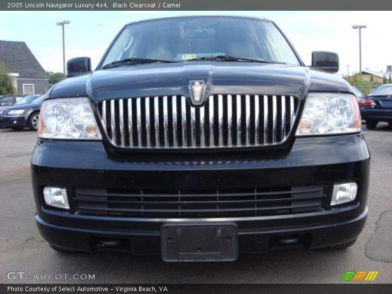 Black Clearcoat / Camel 2005 Lincoln Navigator Luxury 4x4