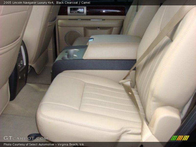 Black Clearcoat / Camel 2005 Lincoln Navigator Luxury 4x4