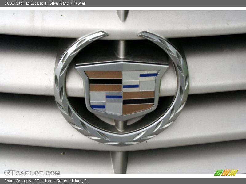  2002 Escalade  Logo