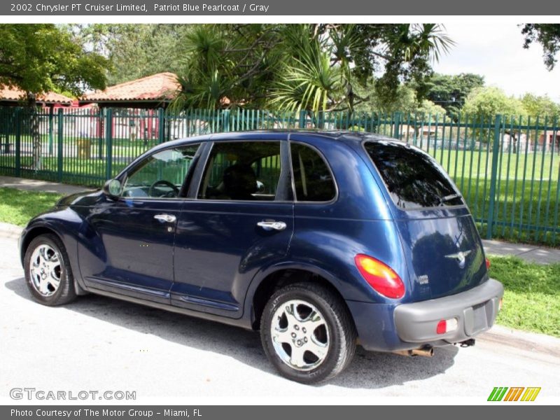Patriot Blue Pearlcoat / Gray 2002 Chrysler PT Cruiser Limited