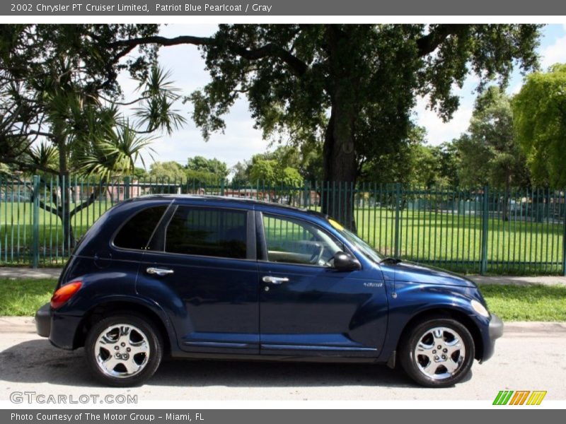 Patriot Blue Pearlcoat / Gray 2002 Chrysler PT Cruiser Limited