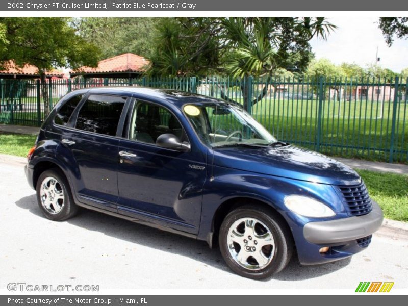 Patriot Blue Pearlcoat / Gray 2002 Chrysler PT Cruiser Limited