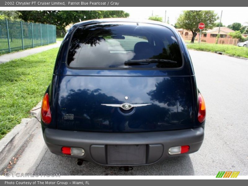 Patriot Blue Pearlcoat / Gray 2002 Chrysler PT Cruiser Limited