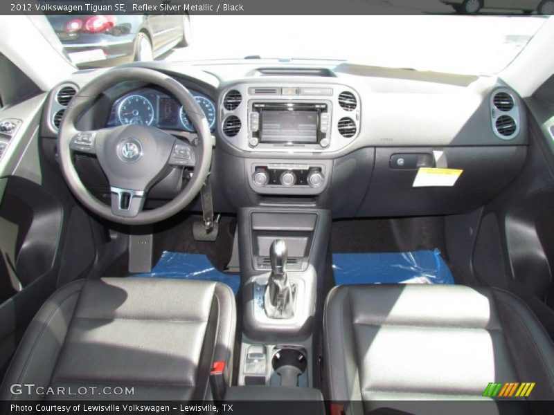 Reflex Silver Metallic / Black 2012 Volkswagen Tiguan SE