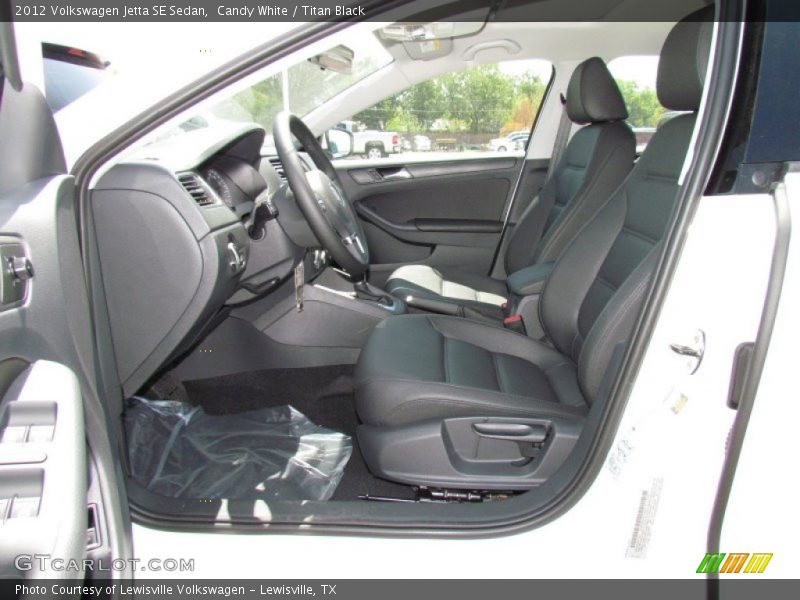Candy White / Titan Black 2012 Volkswagen Jetta SE Sedan