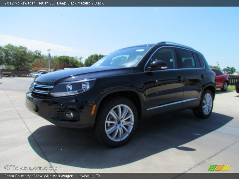 Deep Black Metallic / Black 2012 Volkswagen Tiguan SE