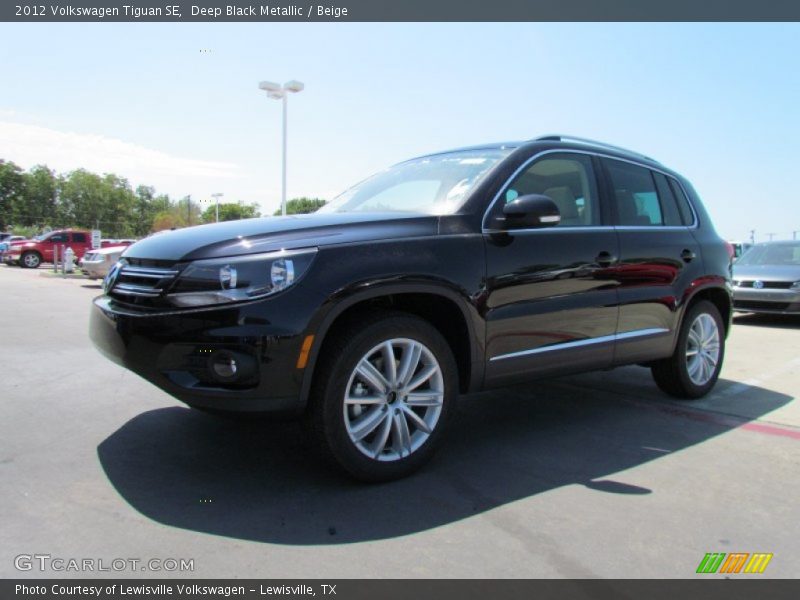 Deep Black Metallic / Beige 2012 Volkswagen Tiguan SE