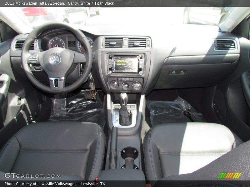 Candy White / Titan Black 2012 Volkswagen Jetta SE Sedan