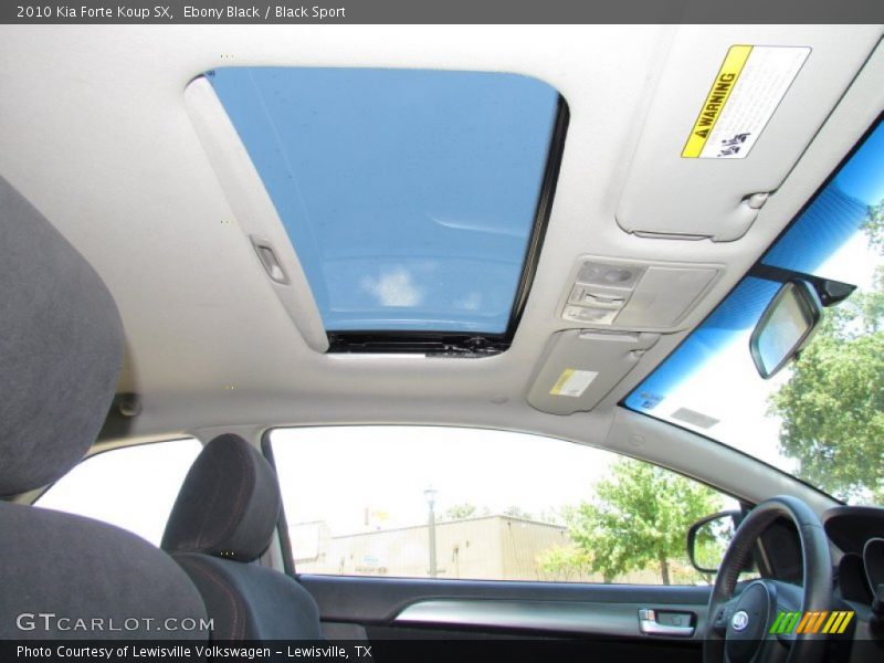 Sunroof of 2010 Forte Koup SX