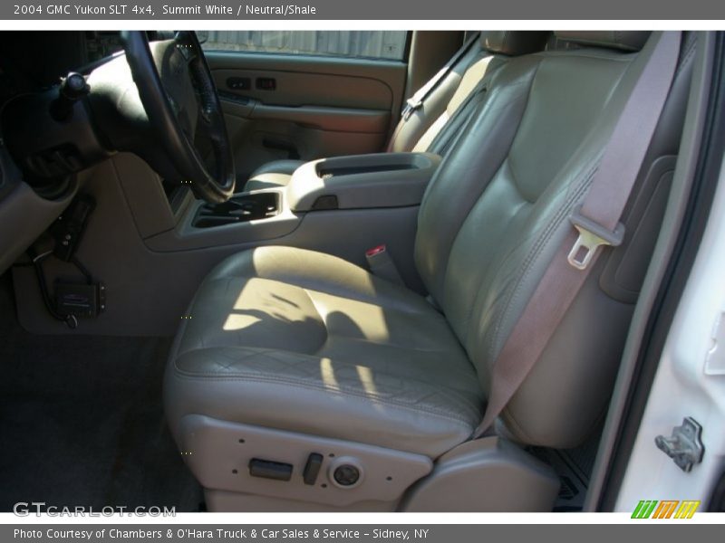 Summit White / Neutral/Shale 2004 GMC Yukon SLT 4x4