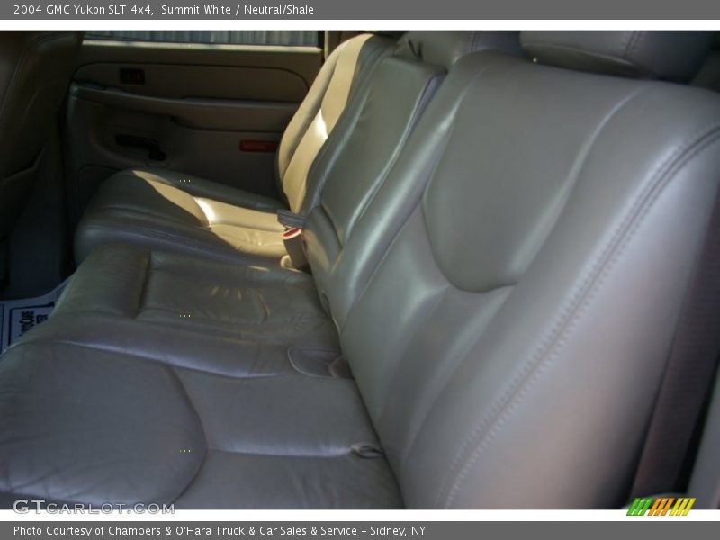 Summit White / Neutral/Shale 2004 GMC Yukon SLT 4x4