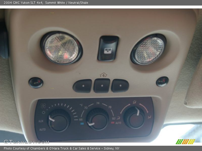 Summit White / Neutral/Shale 2004 GMC Yukon SLT 4x4