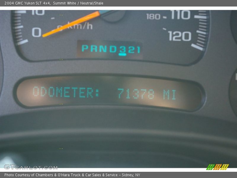 Summit White / Neutral/Shale 2004 GMC Yukon SLT 4x4