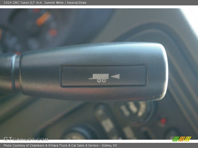 Summit White / Neutral/Shale 2004 GMC Yukon SLT 4x4