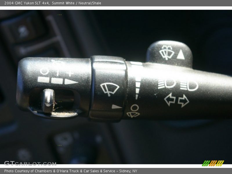 Summit White / Neutral/Shale 2004 GMC Yukon SLT 4x4