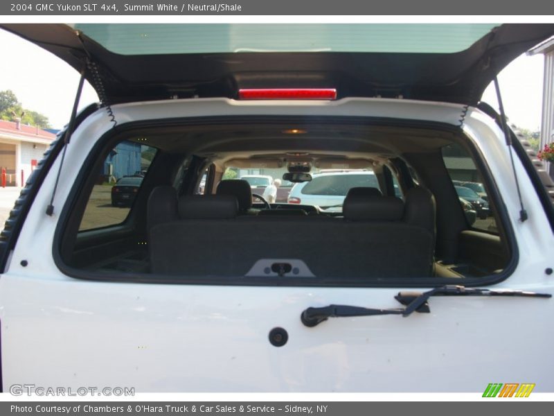 Summit White / Neutral/Shale 2004 GMC Yukon SLT 4x4