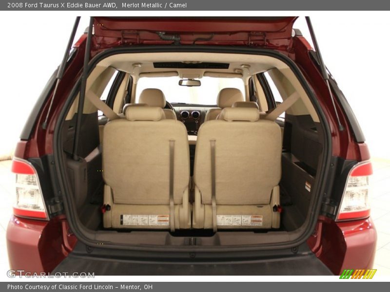  2008 Taurus X Eddie Bauer AWD Trunk
