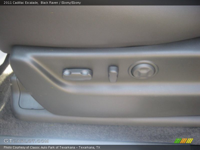 Black Raven / Ebony/Ebony 2011 Cadillac Escalade