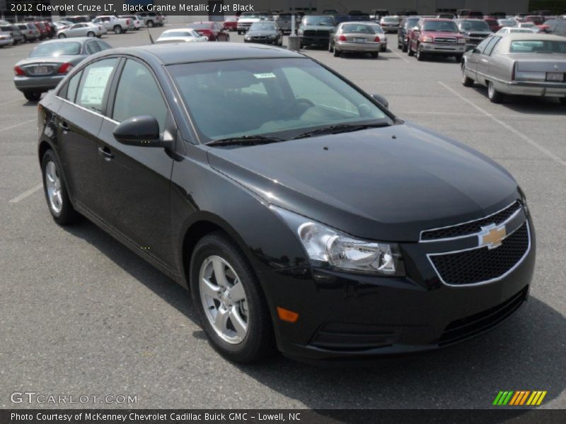 Front 3/4 View of 2012 Cruze LT