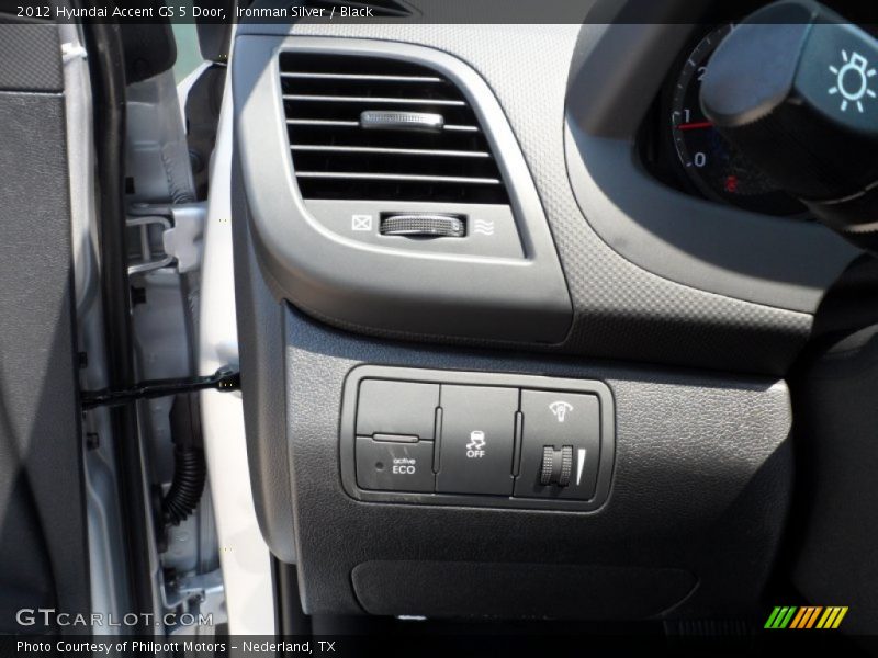 Ironman Silver / Black 2012 Hyundai Accent GS 5 Door