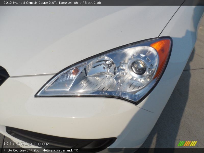 Karussell White / Black Cloth 2012 Hyundai Genesis Coupe 2.0T