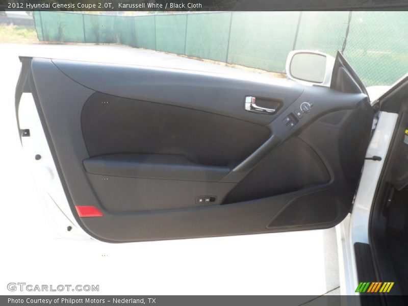 Karussell White / Black Cloth 2012 Hyundai Genesis Coupe 2.0T