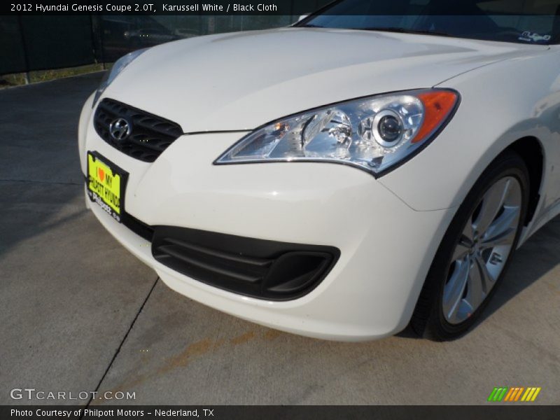 Karussell White / Black Cloth 2012 Hyundai Genesis Coupe 2.0T