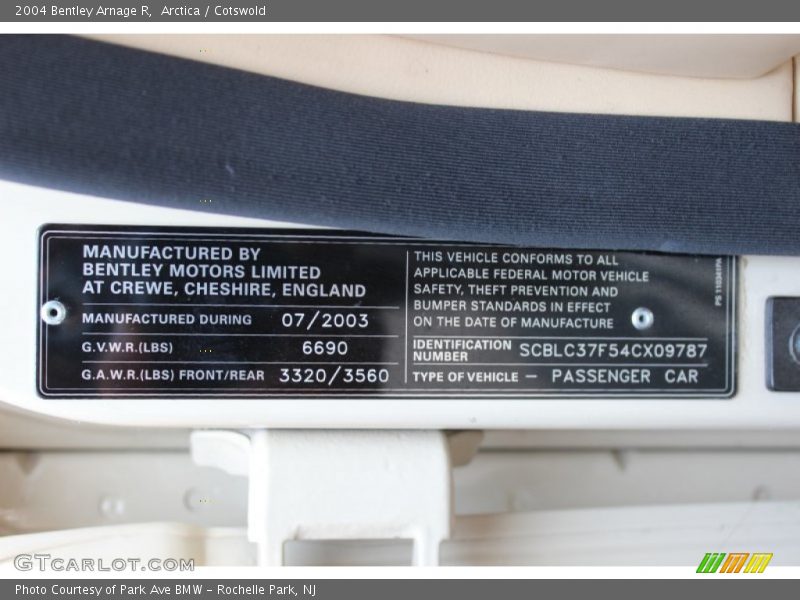Info Tag of 2004 Arnage R