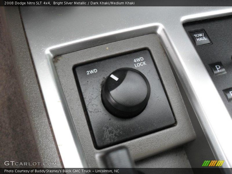 Bright Silver Metallic / Dark Khaki/Medium Khaki 2008 Dodge Nitro SLT 4x4