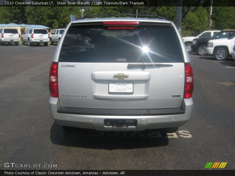 Sheer Silver Metallic / Light Titanium/Dark Titanium 2010 Chevrolet Suburban LT