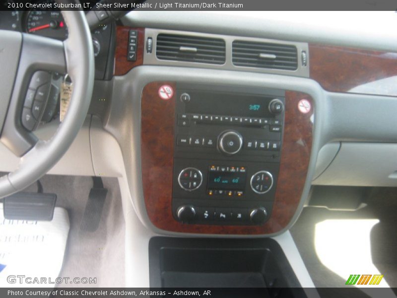 Sheer Silver Metallic / Light Titanium/Dark Titanium 2010 Chevrolet Suburban LT