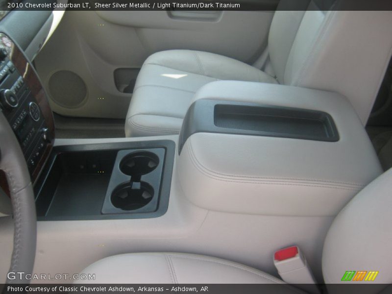 Sheer Silver Metallic / Light Titanium/Dark Titanium 2010 Chevrolet Suburban LT