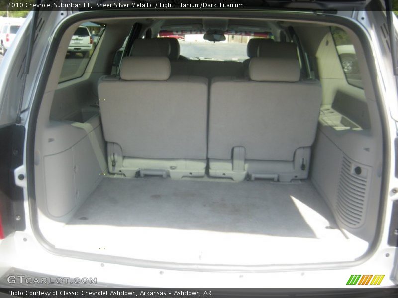 Sheer Silver Metallic / Light Titanium/Dark Titanium 2010 Chevrolet Suburban LT