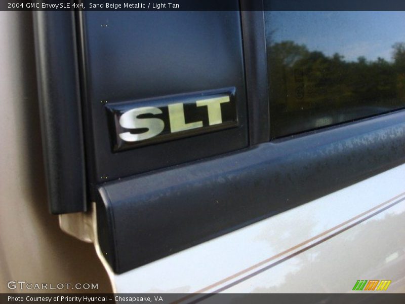 Sand Beige Metallic / Light Tan 2004 GMC Envoy SLE 4x4