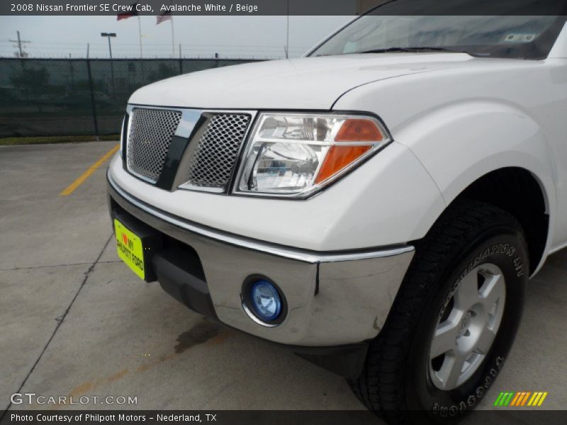 Avalanche White / Beige 2008 Nissan Frontier SE Crew Cab