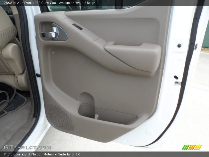 Door Panel of 2008 Frontier SE Crew Cab