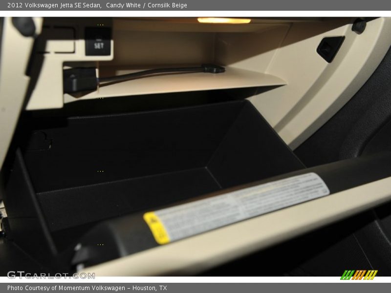 Candy White / Cornsilk Beige 2012 Volkswagen Jetta SE Sedan