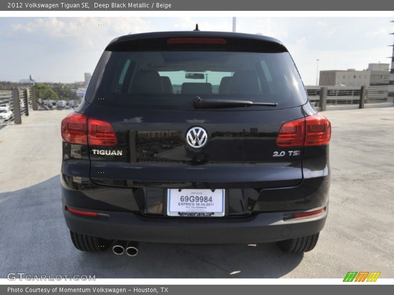 Deep Black Metallic / Beige 2012 Volkswagen Tiguan SE
