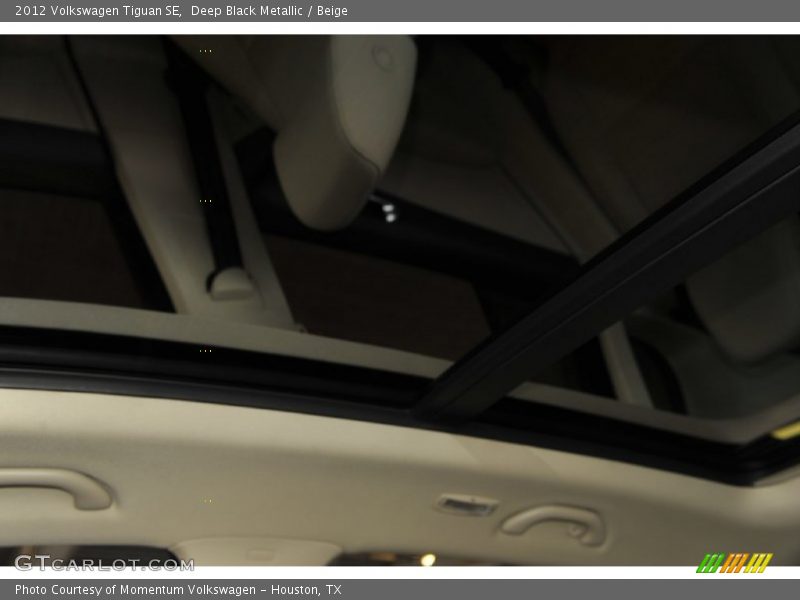 Deep Black Metallic / Beige 2012 Volkswagen Tiguan SE